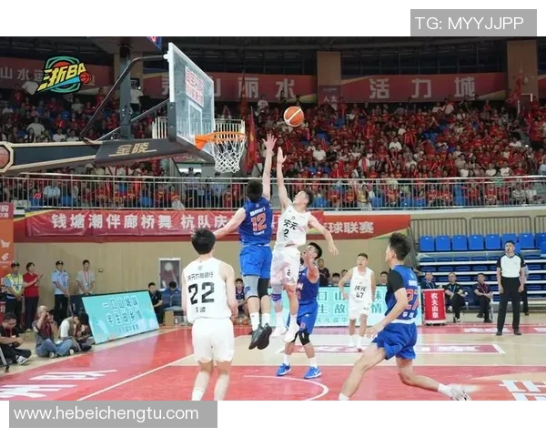 杭州篮球队展现灵活战术与团队配合的精彩表现分析